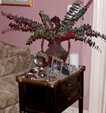 Art and Room Accessory Arrangement by Area Aesthetics